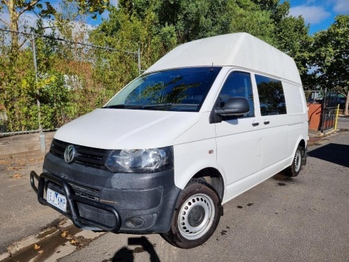 01/2015 (COMPLIED) VOLKSWAGEN TRANSPORTER TDI. POWERED BY A 2.0L DIESEL ENGINE. AUTOMATIC TRANSMISSION. REG: 1EJ6MP. KLM: 427 455KM (SHOWING). VIN: WV1ZZZ7HZFH069271. ENG: CAA694393. GVM: 3000KG. PLEASE NOTE: SCRATCHES ON DRIVERS DOOR. RUST AND STONE DAMA