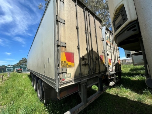 04/2009 (COMPLIED) SOUTHERN CROSS VANS STD TRI-AXLE (B-DOUBLE) REFRIGERATED TRAILER. INTERNAL FIBREGLASS WALLS WITH ALUMINIUM CHANNEL FLOORING. FITTED WITH THERMOKING WHISPER SB-310 REFRIGERATION UNIT. HOURS: N/A. REG: TC94XY. VIN: 6X9C28RSX9M056344. HUB-