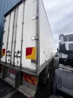 2009 SOUTHERN CROSS VANS STD TRI-AXLE (B-DOUBLE) REFRIGERATED TRAILER. INTERNAL FIBREGLASS WALLS WITH ALUMINIUM CHANNEL FLOORING. FITTED WITH INGERSOLL RAND SB-310 REFRIGERATION UNIT. HOURS: N/A. REG YN90VV. VIN: 6X9C28CSX9AQ56337. HUB-O-METER: NOT LEGIBL