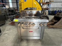 THOR SIX BURNER GAS OVEN. STAINLESS STEEL. OPEN BURNERS. APPROX: 915MM (W) X 815MM (D) X 940MM (H). 270MM SPLASHBACK. GASTRONORM SIZE OVEN WITH TWO RACKS. NOTE: NO GRILL PLATE OR COMPLIANCE PLATES.