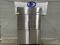 1 X COMMERCIAL BEST TOP UPRIGHT FREEZER. STAINLESS STEEL 4 DOOR. 1010 LITRE CAPACITY. MODEL CFT48-4. FITTED WITH SELF CONTAINED MOTOR.