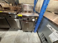 1 X 2013 B & S NOOLDE/PASTA COOKER.STAINLESS STEEL. WITH WATER OUTLET. MODLE NC-6. SEERIAL NUMBER 1928G. 460 W X 840 D X 900 H. SPLASHBACK 250MM H. NOTE NO BASKETS.