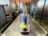 1 X BREVILLE FOOD PROCESSOR. MODEL BFP500.