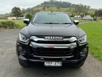 2023 ISUZU D-MAX 4X4 LSU HI-RIDE. DIESEL. REGO YPF27Q. VIN MPATFS40JPG023844.ODOMETER 2404 KLM (SHOWING). BASALT BLACK MICA EXTERIOR. BLACK AND GREY FABRIC INTERIOR. PUSH BUTTON START. MULTI-INFORMATION TOUCH SCREEN. APPLE CAR PLAY. SAT NAV. REAR VIEW CAM