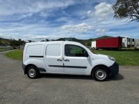 2017 RENAULT KANGOO 5 DOOR VAN. DIESEL. 6 SPEED MANUAL. REGO DH64FB. VIN VF1W16H6G0744171. ODMETER 184900 KLM (SHOWING). WHITE EXTERIOR. GREY INTERIOR. ABS BRAKES. AIR CONDITIONING. BLUETOOTH CONNECTIVITY. MP3 COMPATIBLE CD PLAYER. POWER WINDOWS (FRONT). 