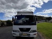 07/2008 UD. FITTED WITH 6.7MT PANTECH BODY. DIESEL. MANUAL TRANSMISSION. REGO AV90RO. VIN JNBMKB37AOOL00028. ODOMETER 457589 (SHOWING). GVM 10400. TAIL LIFT 2000KG MAXIMUM CAPACITY.1200 MM SIDE DOOR. HILL START. ELECTRIC WINDOWS. AIR CONDITIONING. NO MANU
