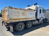 12/2010 FREIGHTLINER ARGOSY CAB CHASSIS. DIESEL ENGINE. EATON MANUAL TRANSMISSION. SLEEPER. FITTED WITH A GORSKI 11 TONNE TIPPING BODY. KLM: UNKNOWN. VIN: 1FVJAWCK7BLAB4810. ENG: 6067HG6406RI038108. PLEASE NOTE: THIS VEHICLE WILL BE SOLD AS IS. DOES NOT S