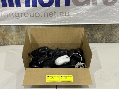 2 X ANKO CORDLESS MOUSE. MODEL 43026555. 1 X J.BARROWS CORDLESS MOUSE. MODEL JBWM697BK. 1 X KENSINGTON CORDLESS MOUSE. MODEL K72324. 5 X ACER CORDLESS MOUSE. MODEL DC11211023. 5 X LOGITECH CORDLESS MOUSE. MODEL M185. 9 X LOGITECH CORDLESS MOUSE. MODEL M15