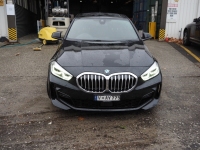 04/2021 (BUILT). 07/2021 (COMPLIED) BMW F40-118I M SPORT 5 SEATER HATCHBACK. (F40-1 SERIES). 3 CYLINDER 1.5LT PETROL ENGINE. DCT STEPTRONIC 7 SPEED AUTOMATIC TRANSMISSION. FULL ELECTRICS. ELECTRIC SEATS. MEDIA CENTRE. SUNROOF. REVERSE CAMERA. ELECTRIC BOO